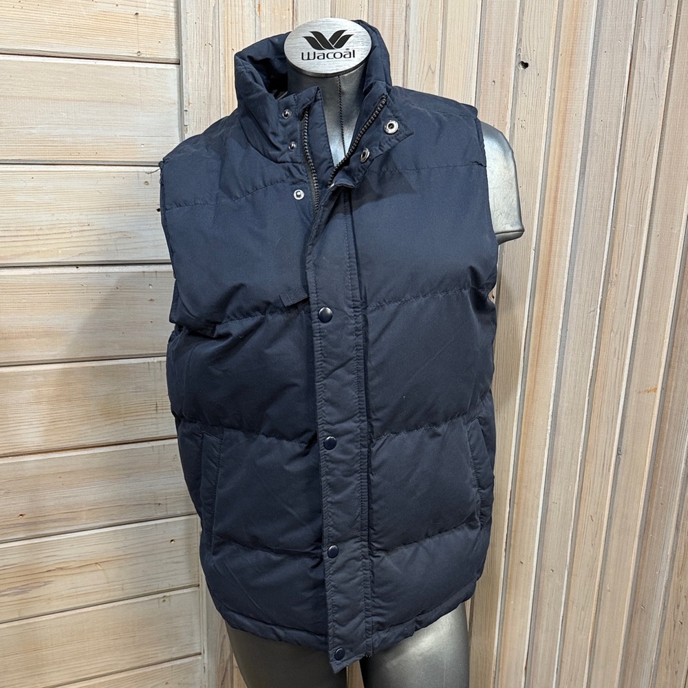 St. John's Bay Men's Navy Puffer Vest